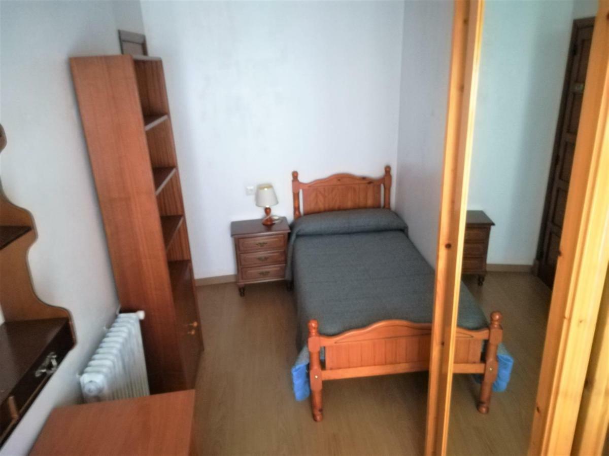 Appartement Pension Residencia Universitaria Rey à Saint-Jacques-de-Compostelle Extérieur photo